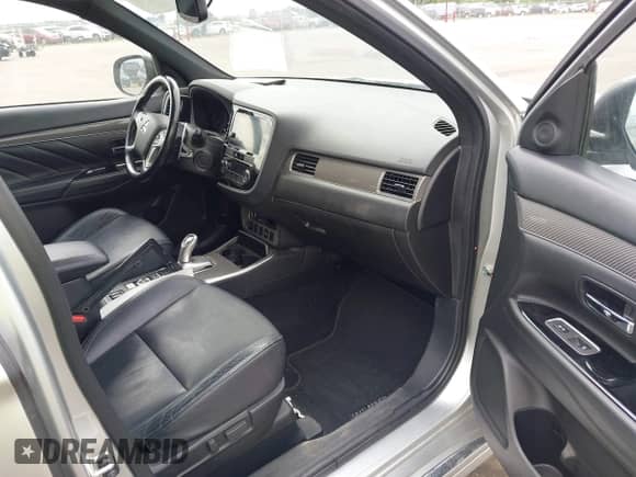 2019 Mitsubishi Outlander SEL с VIN JA4J24A53KZ053560, выставлен на аукционе IAAI как лот 42296794 с пробегом 83 305 миль миль и . История ставок и продаж доступна на DreamBid. Изображение 5.