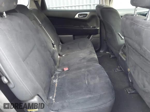 ✅ 2013 Nissan Pathfinder SV • VIN: 5N1AR2MM1DC685547 • Lot: 43716578. Listed on IAAI with 169,661 mi. Free auction sales archive from the USA and detailed vehicle history report at DreamBid. Image 8.