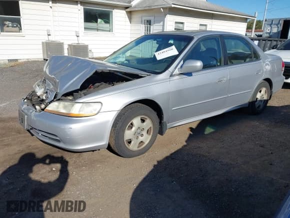 ✅ 2001 Honda Accord EX • VIN: 1HGCG165X1A045834 • Лот: 43484960. Опубликован ранее на IAAI с пробегом 379 493 миль. Бесплатный доступ к архиву аукционных продаж из США и подробный отчёт об истории автомобиля на DreamBid. Изображение 2.