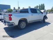 ✅ 2021 Chevrolet Silverado 1500 RST • VIN: 3GCUYEET4MG138815 • Lot: 42207861. Wystawiony na IAAI z przebiegiem 77 700 mil. Bezpłatny archiwum sprzedaży aukcyjnych z USA i szczegółowy raport historii pojazdu na DreamBid. Zdjęcie 4.
