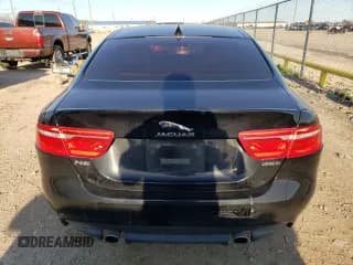 ✅ 2017 Jaguar XE 25t • VIN: SAJAR4BG3HA976714 • Лот: 72945742. Опубликован ранее на Copart с пробегом 101 114 миль. Бесплатный доступ к архиву аукционных продаж из США и подробный отчёт об истории автомобиля на DreamBid. Изображение 6.