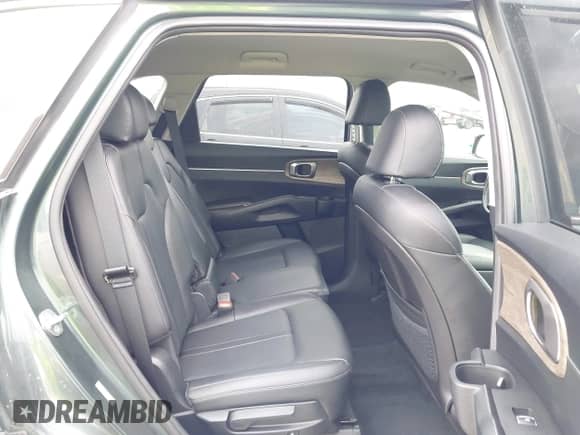 2022 Kia Sorento X-Line S z VIN 5XYRLDLC9NG129612, wystawiony jako IAAI lot #42669526 z przebiegiem 51 432 mil mil oraz . Historia ofert i sprzedaży dostępna na DreamBid. Obrazek 8.