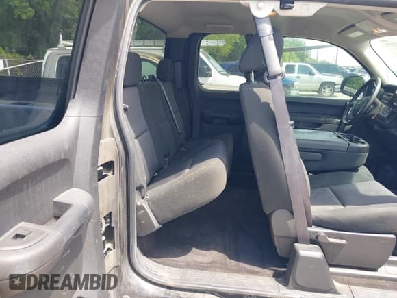 ✅ 2011 GMC Sierra 1500 SLE • VIN: 1GTR1VE03BZ381366 • Lot: 42025871. Wystawiony na IAAI z przebiegiem 91 606 mil. Bezpłatny archiwum sprzedaży aukcyjnych z USA i szczegółowy raport historii pojazdu na DreamBid. Zdjęcie 8.