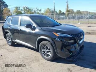 ✅ 2021 Nissan Rogue S • VIN: JN8AT3AB0MW228231 • Lot: 43468179. Wystawiony na IAAI z przebiegiem 70 514 mil. Bezpłatny archiwum sprzedaży aukcyjnych z USA i szczegółowy raport historii pojazdu na DreamBid. Zdjęcie 1.