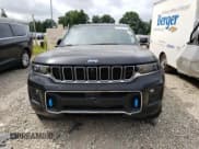 ✅ 2022 Jeep Grand Cherokee Overland • VIN: 1C4RJYD6XN8764643 • Lot: 64837614. Listed on Copart with 9,831 mi. Free auction sales archive from the USA and detailed vehicle history report at DreamBid. Image 5.