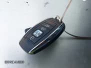 ✅ 2019 Lincoln MKC Select • VIN: 5LMCJ2C99KUL08014 • Lot: 43123646. Wystawiony na IAAI z przebiegiem 63 832 mil. Bezpłatny archiwum sprzedaży aukcyjnych z USA i szczegółowy raport historii pojazdu na DreamBid. Zdjęcie 11.