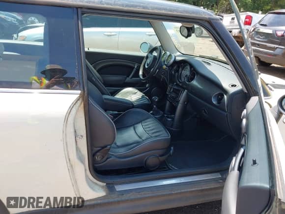 2006 MINI Hardtop S with VIN WMWRE33516TJ37115, listed as a IAAI auction lot 42603593 with Not provided miles and . Bid and sale history available at DreamBid. Image 5.