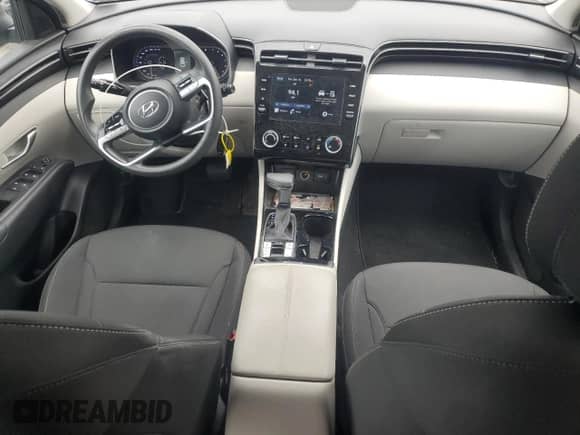 2024 Hyundai Tucson SE с VIN 5NMJACDEXRH311781, выставлен на аукционе Copart как лот 81000215 с пробегом 57 195 миль миль и Списание • Salvage title. История ставок и продаж доступна на DreamBid. Изображение 8.