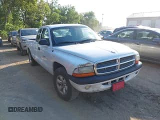 ✅ 2004 Dodge Dakota Sport • VIN: 1D7GL32K84S615322 • Lot: 42655462. Wystawiony na IAAI z przebiegiem 187 209 mil. Bezpłatny archiwum sprzedaży aukcyjnych z USA i szczegółowy raport historii pojazdu na DreamBid. Zdjęcie 1.