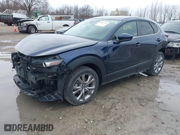✅ 2020 Mazda CX-30 Select • VIN: 3MVDMACLXLM114928 • Lot: 42062116. Wystawiony na IAAI z przebiegiem 44 248 mil. Bezpłatny archiwum sprzedaży aukcyjnych z USA i szczegółowy raport historii pojazdu na DreamBid. Zdjęcie 2.