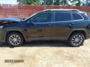 ✅ 2019 Jeep Cherokee Altitude • VIN: 1C4PJLLB9KD383796 • Lot: 42310291. Listed on IAAI with 139,823 mi. Free auction sales archive from the USA and detailed vehicle history report at DreamBid. Image 14.