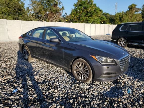 ✅ 2017 Genesis G80 3.8L • VIN: KMHGN4JEXHU177463 • Lot: 86425665. Listed on Copart with 93,670 mi. Free auction sales archive from the USA and detailed vehicle history report at DreamBid. Image 4.