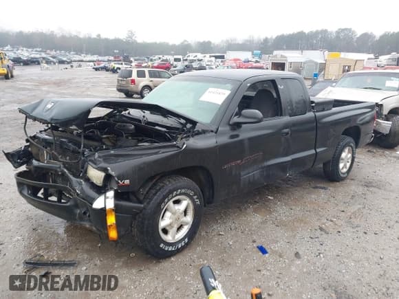 ✅ 1997 Dodge Dakota • VIN: 1B7GL23X2VS209651 • Lot: 41421859. Wystawiony na IAAI z przebiegiem 246 016 mil. Bezpłatny archiwum sprzedaży aukcyjnych z USA i szczegółowy raport historii pojazdu na DreamBid. Zdjęcie 2.