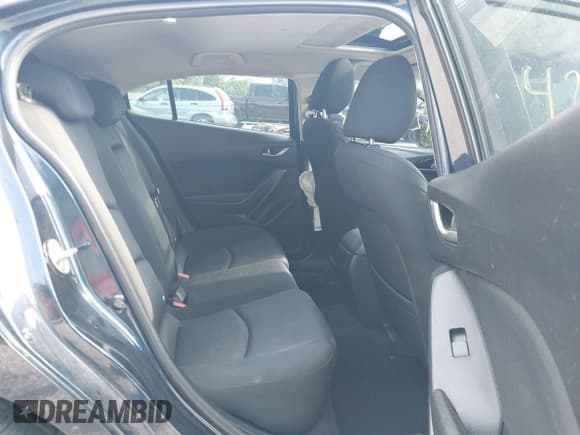 ✅ 2016 Mazda 3 i Touring • VIN: 3MZBM1L73GM300955 • Лот: 42559328. Опубликован ранее на IAAI с пробегом 133 310 миль. Бесплатный доступ к архиву аукционных продаж из США и подробный отчёт об истории автомобиля на DreamBid. Изображение 8.