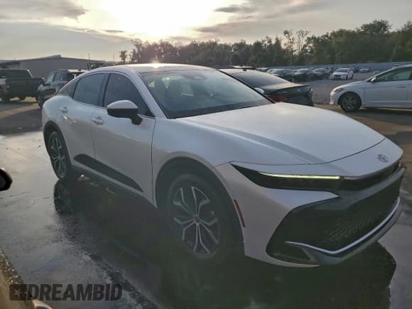 ✅ 2023 Toyota Crown Limited • VIN: JTDAAAAF8P3000573 • Lot: 92910265. Listed on Copart with 31,124 mi. Free auction sales archive from the USA and detailed vehicle history report at DreamBid. Image 4.