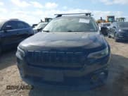 ✅ 2019 Jeep Cherokee Latitude Plus • VIN: 1C4PJLLBXKD482661 • Lot: 42005980. Wystawiony na IAAI z przebiegiem 145 742 mil. Bezpłatny archiwum sprzedaży aukcyjnych z USA i szczegółowy raport historii pojazdu na DreamBid. Zdjęcie 12.