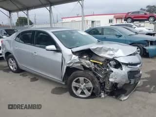 2016 Chevrolet Malibu LT z VIN 1G11C5SA2GF121773, wystawiony jako IAAI lot #43301466 z przebiegiem 100 398 mil mil oraz . Historia ofert i sprzedaży dostępna na DreamBid. Obrazek 1.