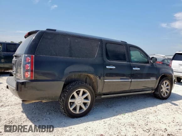✅ 2011 GMC Yukon XL Denali • VIN: 1GKS1MEFXBR299963 • Lot: 67390285. Listed on Copart with 295,610 mi. Free auction sales archive from the USA and detailed vehicle history report at DreamBid. Image 3.