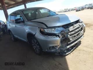 ✅ 2020 Mitsubishi Outlander ES • VIN: JA4AD2A35LZ046981 • Лот: 42930814. Опубликован ранее на IAAI с пробегом 82 635 миль. Бесплатный доступ к архиву аукционных продаж из США и подробный отчёт об истории автомобиля на DreamBid. Изображение 1.