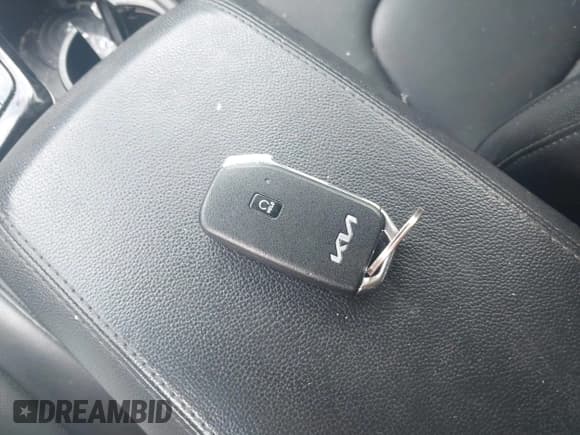 ✅ 2023 Kia Sportage EX • VIN: 5XYK33AF0PG038952 • Lot: 43300350. Wystawiony na IAAI z przebiegiem 89 000 mil. Bezpłatny archiwum sprzedaży aukcyjnych z USA i szczegółowy raport historii pojazdu na DreamBid. Zdjęcie 11.