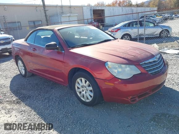 ✅ 2008 Chrysler Sebring LX • VIN: 1C3LC45K78N674994 • Lot: 43678144. Wystawiony na IAAI z przebiegiem 121 384 mil. Bezpłatny archiwum sprzedaży aukcyjnych z USA i szczegółowy raport historii pojazdu na DreamBid. Zdjęcie 1.