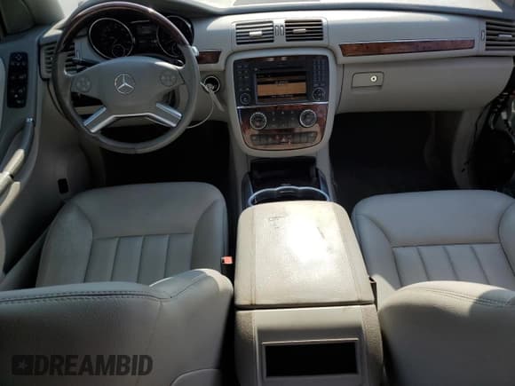 ✅ 2010 Mercedes-Benz R 350 • VIN: 4JGCB6FE2AA111363 • Lot: 67640015. Listed on Copart with 126,083 mi. Free auction sales archive from the USA and detailed vehicle history report at DreamBid. Image 8.