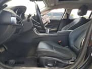 ✅ 2019 Jaguar XE 25t • VIN: SAJAS4FX8KCP52882 • Lot: 57982975. Wystawiony na Copart z przebiegiem 88 723 mil. Bezpłatny archiwum sprzedaży aukcyjnych z USA i szczegółowy raport historii pojazdu na DreamBid. Zdjęcie 7.