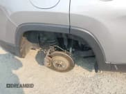 ✅ 2019 Jeep Cherokee Latitude Plus • VIN: 1C4PJMLB3KD288043 • Лот: 43130930. Опубликован ранее на IAAI с пробегом 193 872 миль. Бесплатный доступ к архиву аукционных продаж из США и подробный отчёт об истории автомобиля на DreamBid. Изображение 19.