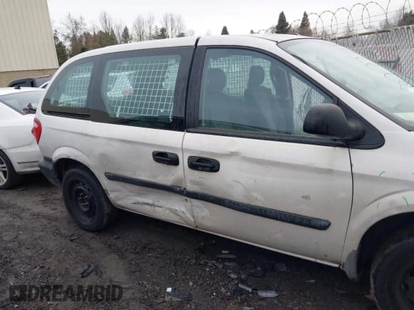 ✅ 2006 Dodge Caravan Cargo • VIN: 1D4GP21E66B515326 • Lot: 41611035. Listed on IAAI with 61,398 mi. Free auction sales archive from the USA and detailed vehicle history report at DreamBid. Image 6.