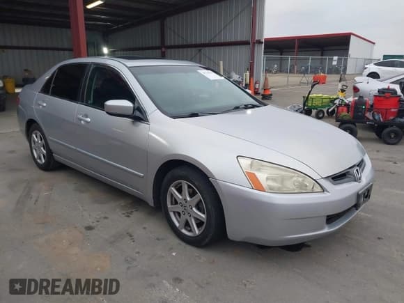 ✅ 2003 Honda Accord EX • VIN: 1HGCM66563A047900 • Lot: 43763615. Wystawiony na IAAI z przebiegiem 235 539 mil. Bezpłatny archiwum sprzedaży aukcyjnych z USA i szczegółowy raport historii pojazdu na DreamBid. Zdjęcie 1.