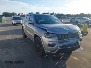 ✅ 2019 Jeep Grand Cherokee Laredo E • VIN: 1C4RJEAG5KC530950 • Лот: 43662151. Опубликован ранее на IAAI с пробегом 111 842 миль. Бесплатный доступ к архиву аукционных продаж из США и подробный отчёт об истории автомобиля на DreamBid. Изображение 1.