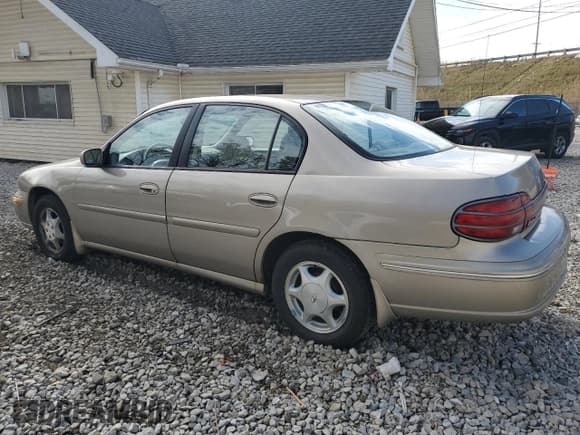 ✅ 1998 Oldsmobile Cutlass GL • VIN: 1G3NB52M1W6302867 • Lot: 91093145. Listed on Copart with 114,256 mi. Free auction sales archive from the USA and detailed vehicle history report at DreamBid. Image 2.