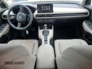 ✅ 2023 Honda HR-V EX-L • VIN: 3CZRZ1H75PM702711 • Lot: 84435025. Wystawiony na Copart z przebiegiem 7 605 mil. Bezpłatny archiwum sprzedaży aukcyjnych z USA i szczegółowy raport historii pojazdu na DreamBid. Zdjęcie 8.