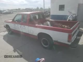 ✅ 1991 Chevrolet S-10 • VIN: 1GCCS19Z4M0204465 • Лот: 77198684. Опубликован ранее на Copart с пробегом 147 796 миль. Бесплатный доступ к архиву аукционных продаж из США и подробный отчёт об истории автомобиля на DreamBid. Изображение 2.