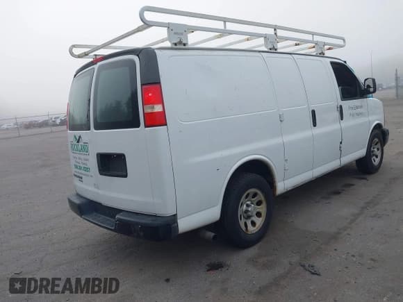 ✅ 2014 Chevrolet Express Cargo • VIN: 1GCSGAFX6E1191777 • Lot: 42728464. Listed on IAAI with 168,077 mi. Free auction sales archive from the USA and detailed vehicle history report at DreamBid. Image 4.