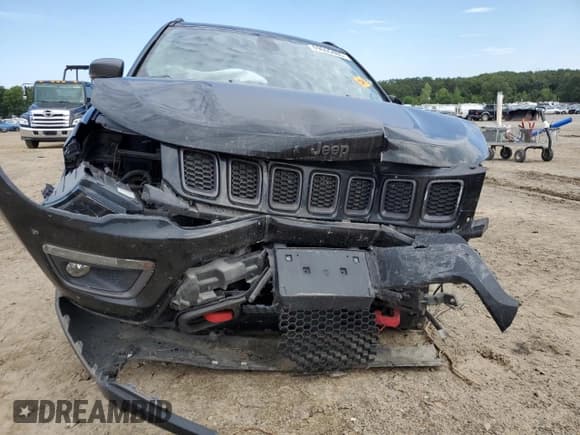 ✅ 2019 Jeep Compass Trailhawk • VIN: 3C4NJDDB8KT671539 • Lot: 69605485. Listed on Copart with 119,967 mi. Free auction sales archive from the USA and detailed vehicle history report at DreamBid. Image 5.