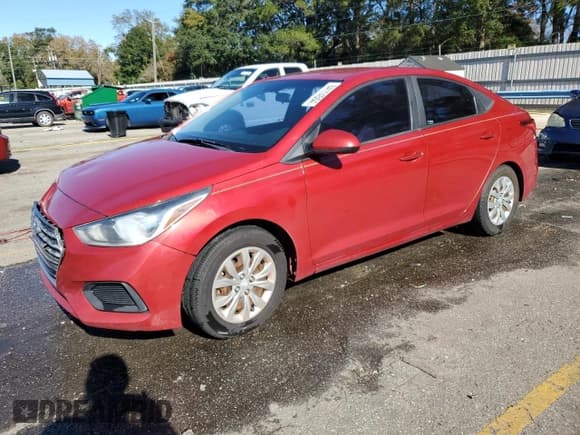 ✅ 2018 Hyundai Accent SE • VIN: 3KPC24A37JE010668 • Лот: 84114504. Опубликован ранее на Copart с пробегом 239 042 миль. Бесплатный доступ к архиву аукционных продаж из США и подробный отчёт об истории автомобиля на DreamBid. Изображение 1.