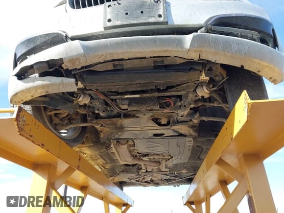 ✅ 2018 BMW 3 Series 330i xDrive • VIN: WBA8Z9C54JG828627 • Лот: 43402963. Опубликован ранее на IAAI с пробегом 113 549 миль. Бесплатный доступ к архиву аукционных продаж из США и подробный отчёт об истории автомобиля на DreamBid. Изображение 18.