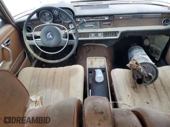 ✅ 1970 Mercedes-Benz 280 • VIN: 10801612038992 • Lot: 67086165. Listed on Copart with Not provided. Free auction sales archive from the USA and detailed vehicle history report at DreamBid. Image 8.