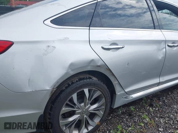 ✅ 2015 Hyundai Sonata Limited • VIN: 5NPE34ABXFH204630 • Лот: 42597813. Опубликован ранее на IAAI с пробегом 112 678 миль. Бесплатный доступ к архиву аукционных продаж из США и подробный отчёт об истории автомобиля на DreamBid. Изображение 6.