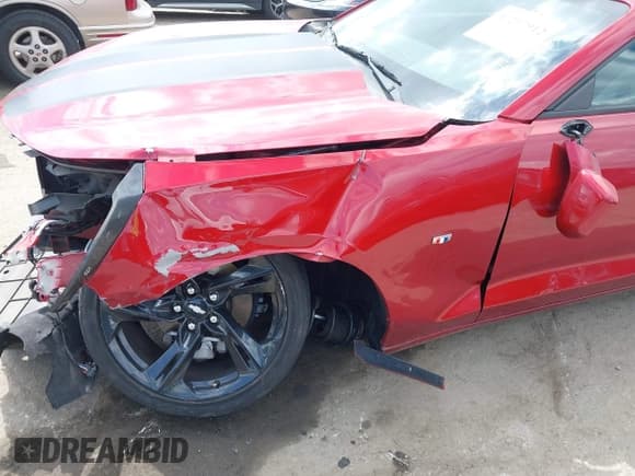 ✅ 2019 Chevrolet Camaro • VIN: 1G1FA3DX1K0138612 • Lot: 42237912. Wystawiony na IAAI z przebiegiem 10 296 mil. Bezpłatny archiwum sprzedaży aukcyjnych z USA i szczegółowy raport historii pojazdu na DreamBid. Zdjęcie 19.