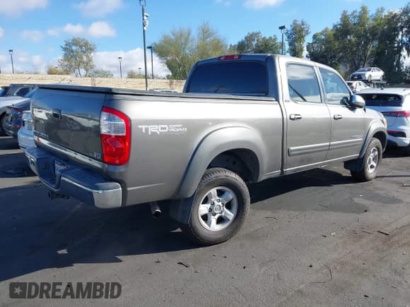 ✅ 2005 Toyota Tundra SR5 • VIN: 5TBET34145S467730 • Lot: 43453770. Wystawiony na IAAI z przebiegiem Nie podano. Bezpłatny archiwum sprzedaży aukcyjnych z USA i szczegółowy raport historii pojazdu na DreamBid. Zdjęcie 4.