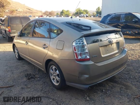 ✅ 2008 Toyota Prius • VIN: JTDKB20U883427504 • Lot: 43633699. Listed on IAAI with 270,627 mi. Free auction sales archive from the USA and detailed vehicle history report at DreamBid. Image 3.