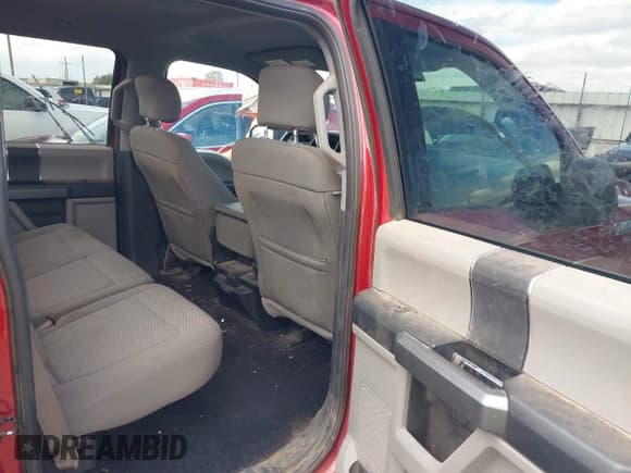 ✅ 2017 Ford F-150 XLT • VIN: 1FTEW1CF4HKD11912 • Лот: 43436140. Опубликован ранее на IAAI с пробегом 98 390 миль. Бесплатный доступ к архиву аукционных продаж из США и подробный отчёт об истории автомобиля на DreamBid. Изображение 8.