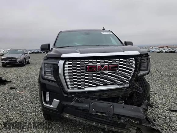 ✅ 2021 GMC Yukon XL Denali • VIN: 1GKS2JKL1MR304931 • Лот: 90380905. Опубликован ранее на Copart с пробегом 90 246 миль. Бесплатный доступ к архиву аукционных продаж из США и подробный отчёт об истории автомобиля на DreamBid. Изображение 14.