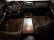 ✅ 2004 Dodge Dakota Sport • VIN: 1D7HG38NX4S635016 • Lot: 85332484. Wystawiony na Copart z przebiegiem 281 187 mil. Bezpłatny archiwum sprzedaży aukcyjnych z USA i szczegółowy raport historii pojazdu na DreamBid. Zdjęcie 8.