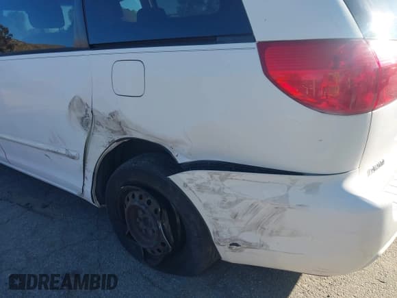 ✅ 2006 Toyota Sienna LE • VIN: 5TDZA23C56S424804 • Лот: 43752393. Опубликован ранее на IAAI с пробегом 140 484 миль. Бесплатный доступ к архиву аукционных продаж из США и подробный отчёт об истории автомобиля на DreamBid. Изображение 6.