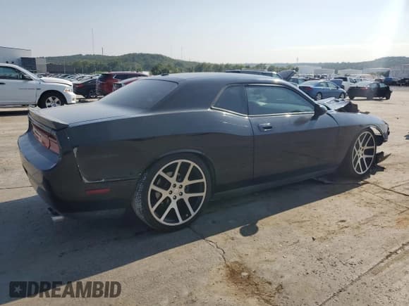 ✅ 2010 Dodge Challenger R/T Classic • VIN: 2B3CJ5DTXAH109642 • Lot: 68371894. Wystawiony na Copart z przebiegiem Nie podano. Bezpłatny archiwum sprzedaży aukcyjnych z USA i szczegółowy raport historii pojazdu na DreamBid. Zdjęcie 3.