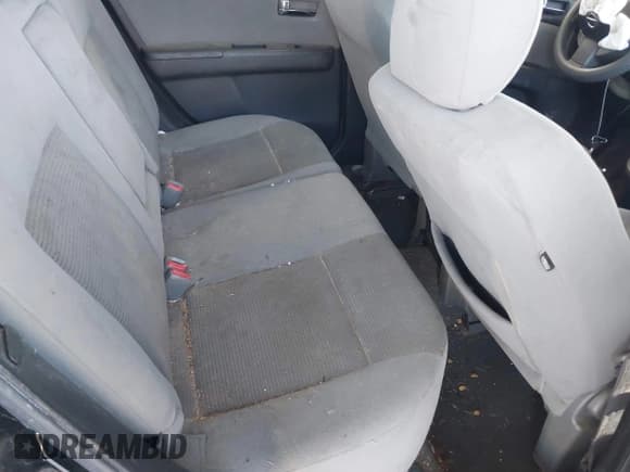 ✅ 2011 Nissan Sentra SR • VIN: 3N1AB6AP4BL645899 • Lot: 42314510. Wystawiony na IAAI z przebiegiem 235 507 mil. Bezpłatny archiwum sprzedaży aukcyjnych z USA i szczegółowy raport historii pojazdu na DreamBid. Zdjęcie 8.