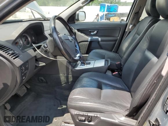 ✅ 2014 Volvo XC90 • VIN: YV4952CY1E1685811 • Лот: 62142665. Опубликован ранее на Copart с пробегом 100 736 миль. Бесплатный доступ к архиву аукционных продаж из США и подробный отчёт об истории автомобиля на DreamBid. Изображение 7.